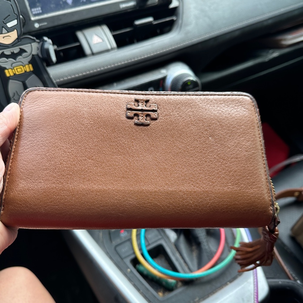 Tory Burch Taylor Brown Continental Wallet